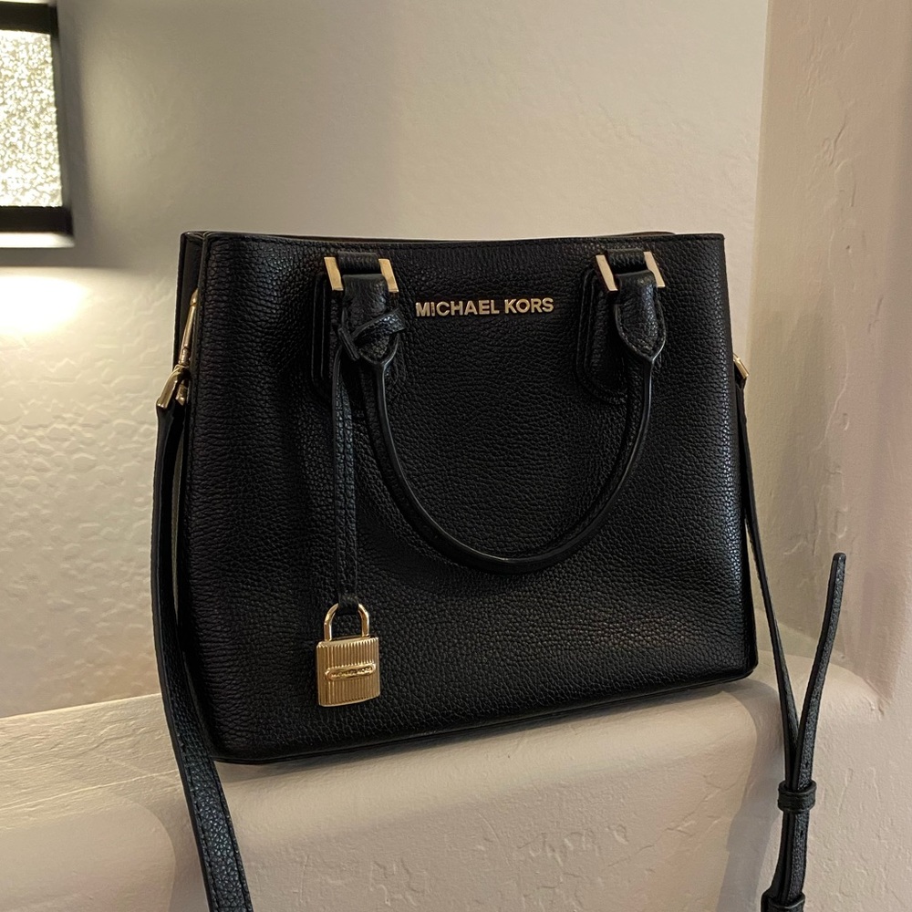 Michael Kors Pebbled leather crossbody - black